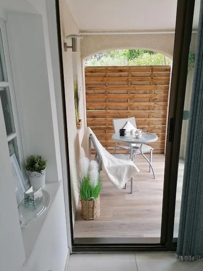 Jolie Individuelle Wifi Climatisee Au Coeur De La Provence A 40 Km Verdon Et De Ste Maxime Лорг Дом отдыха